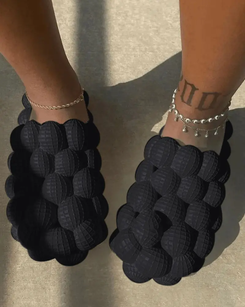 Bubble Pattern Slippers