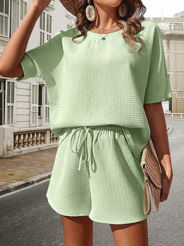 Solid Color Short-Sleeved Shorts Bat Shirt Fashionable Two-Piece Set