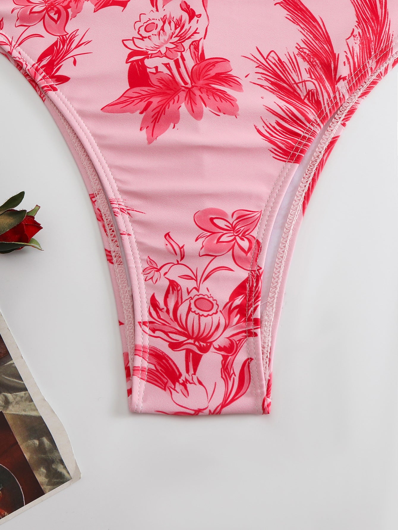Coconut Tree Print Sexy V-Neck Holiday One-Piece Swimsuit